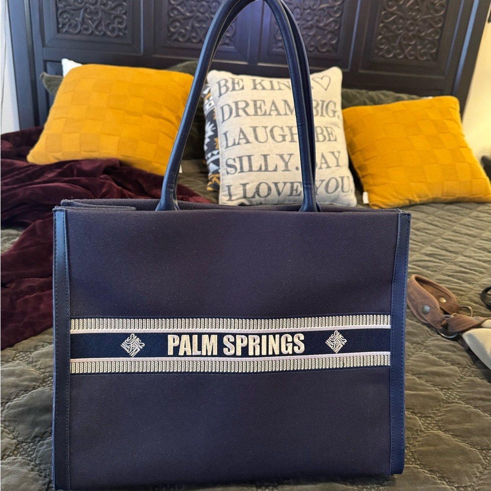 NWT Steve Madden “Palm Springs” Tote